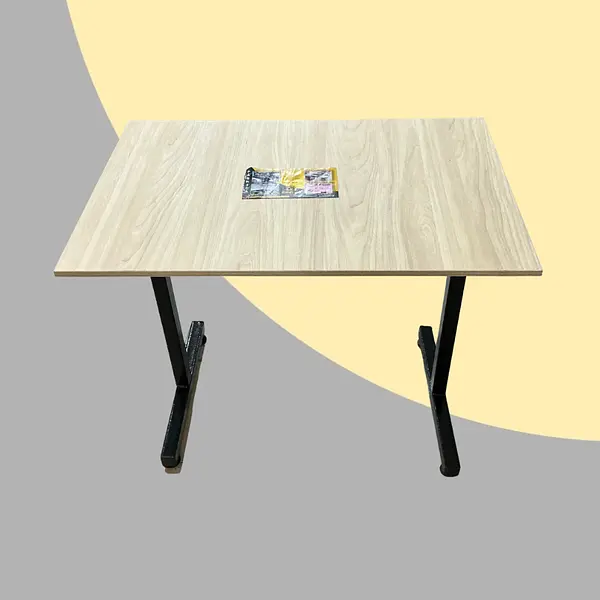 Mesa Rectangular De 90cm X 60cm Tapa En Rh Color Arena